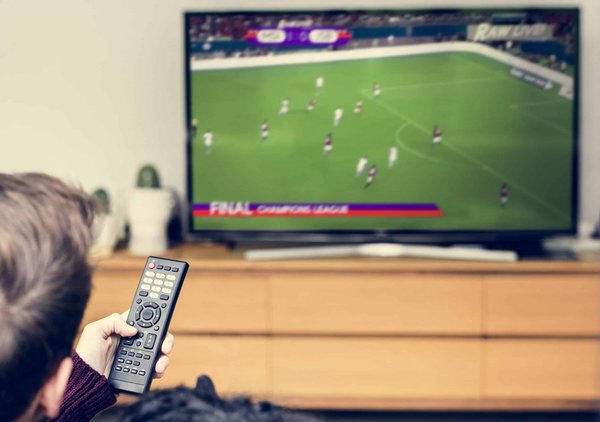 Analyse des modèles économiques des droits de diffusion : du petit écran aux plateformes en ligne