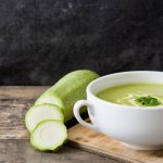 La soupe de courgette : un délice léger et rafraîchissant
